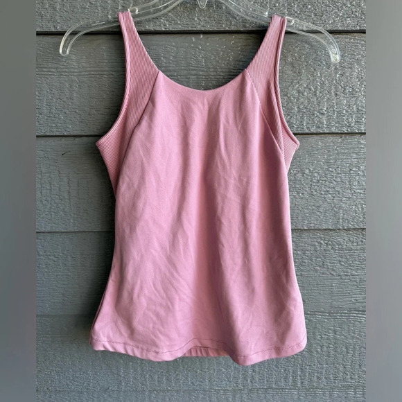 All In Motion Dusty Pink Activewear Tank Top Shelf Bra Pads Ribbed Scoop Back XS - Picture 1 of 7